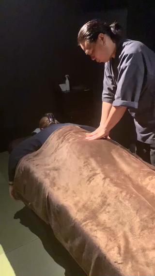 ボディマッサージはお客様のお好みに合わせてオーダーメイドで施術させていただきます！
肩甲骨の可動域をよくする手技はお任せください！ 