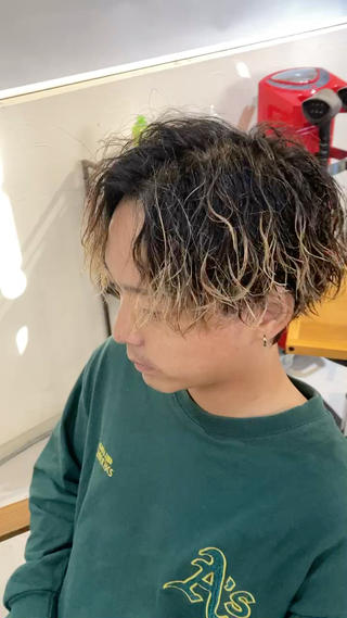 前したブリーチをいかしつつ、縦落ちツイスパ 