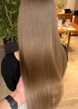 カラー ウルフとデザイン カラーの神のヘアスタイル