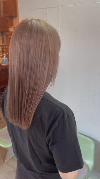 ピンクベージュ 