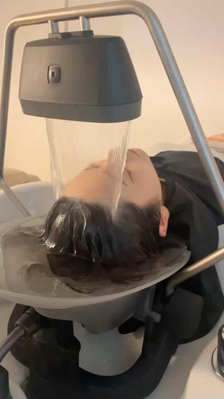 頭浸浴スパ
炭酸のお湯で頭皮の汚れをすっきり
カラーの持ちも良くなります 