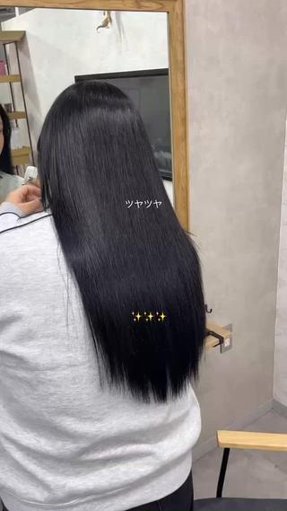 暗髪でも色を楽しみたい方
ブルーブラックオススメです
光当たるとほんのり透明感
重すぎなくてかわいい♡ 