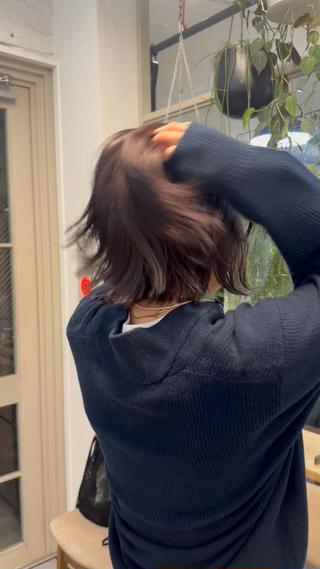 ショート カラー ミルクティー× グレージュMOMOのヘアスタイル