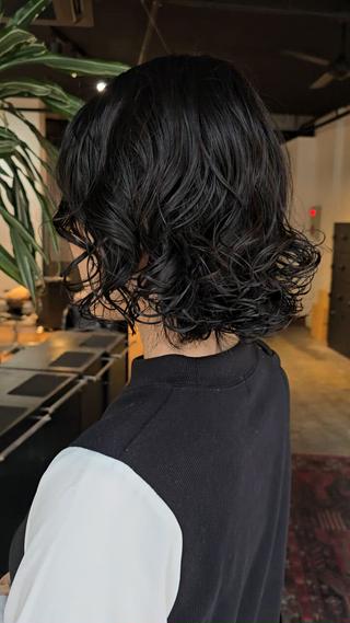 ボブスタイルのスパイラルパーマ
ブリーチ毛や、縮毛矯正されてる方はできません 