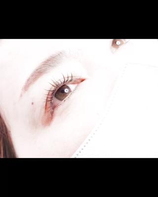 ナチュラルデザインで自然にパッチリ！
 