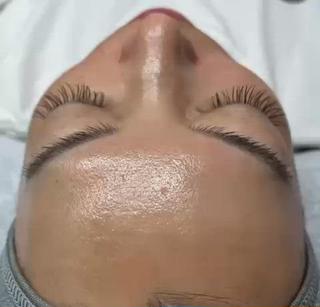 全顔waxで毛穴の大掃除をしてピカピカ肌を是非ご体験下さい！お肌のくすみも取れて肌がトーンアップします 