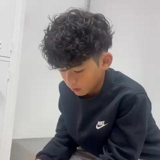 パーマ メンズ 夏果⭐︎fifth 天神 海外風パーマのヘアスタイル