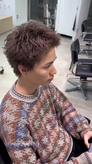 カラー メンズ 夏果⭐︎fifth 天神 海外風パーマのヘアスタイル