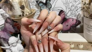 ネイル One Plus Nail Salonのネイルデザイン