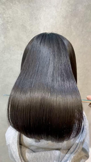 ミディアム 🔸縮毛矯正/髪質 改善カラー石崎🔸のヘアスタイル