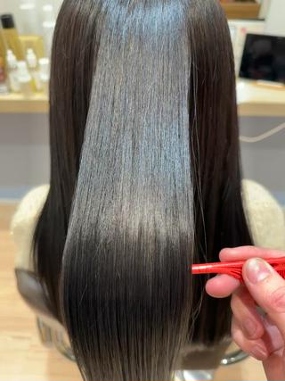 バイカルテトリートメントで艶々に️
髪の毛の成分を入れることによりダメージする前の髪質に戻してくれます！ 