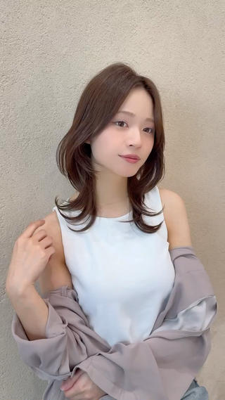 ミディアム カラー ヘアアレンジ 韓国レイヤーカット ◻️ベージュカラーのヘアスタイル