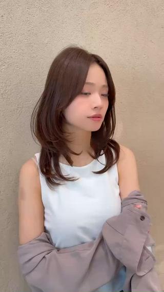 ミディアム カラー ヘアアレンジ 韓国レイヤーカット ◻️ベージュカラーのヘアスタイル