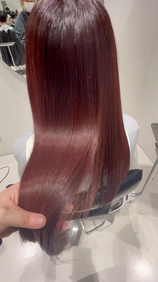 ロング カラー mai🐷髪質改善 🖤透ける暗髪🖤のヘアスタイル