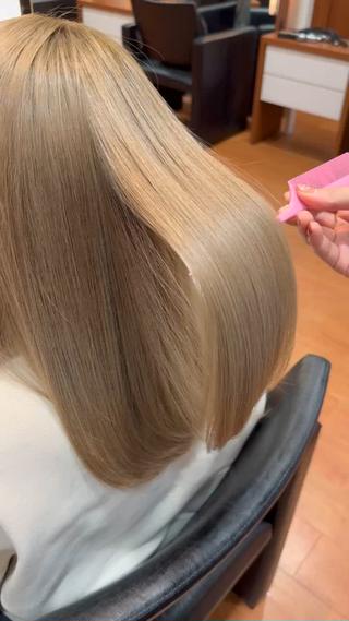 カラーと一緒に髪質改善をするのが日々のスタイリングを楽にするポイントです
お客様の髪の状態に合わせて最適なメニューご提案いたします！ 