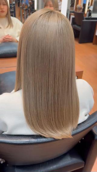 ブリーチ毛の癖と広がりをおさえつつ、髪質改善
しっかりおさまりをよくしたい方は酸性髪質改善
手触り重視の方は水素系髪質改善 