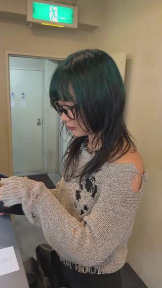 セミロング カラー 退色まで透明感ある ダブルカラー/リクのヘアスタイル