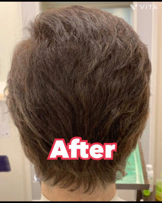 抗がん剤後のケア限定メニューです
ウィッグやネットを普段から付けているために、髪が爆発した感じで強い癖毛になってます
そこそこの長さになると、癖毛のせいで髪が膨張して、収まりも良くなく、まとらない状態になると思います
そんな時に、そろそろウィッグも外したくなる頃に、カットやストレートパーマ(縮毛矯正)をすれば、ある程度まとまりも良くなり、人によってはウィッグを外せる感じになります