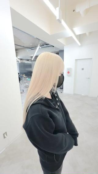 ロング カラー ヘアサロンアウラ所属・旭岡龍明/ハイトーン /ケアブリーチのヘアスタイル