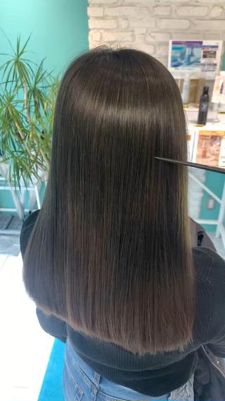 セミロング 髪質改善ストレート/レイヤーカット/Lee  Horie所属・髪質改善&縮毛矯正 池本　有宏のヘアスタイル