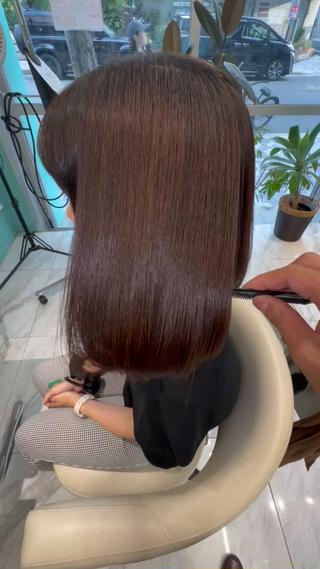 【難波心斎橋堀江エリアで髪質改善ができるサロン】
こんなお悩みの方↓↓
○くせ、うねり、広がり、ゴワつき
○柔らかくしなやかな扱いやすい髪質にしたい
○いつもトリートメントの持ちが悪い
○ナチュラルなストレートにしたい
ハイダメージ、ブリーチ毛+3300〜4400円（ダメージレス薬剤使用の為時間をかけてゆっくりくせを伸ばします）
髪に負担をかけたい為に、状態によってはカラーを別日にご案内する事がございます。 