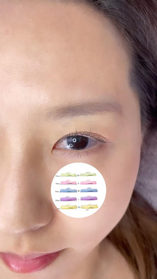 Uカールロッド

ロッドのサイズは5パターンあります

【パリジェンヌ系の立ち上げロッドとの違いとは】

他のカールに比べてカールの山が低く根本も角度が急なのでしっかり立ち上げることができます

またパリジェンヌと違い毛先に自然なカール感もつけられるのでカールと立ち上げの丁度真ん中あたりのデザインになります

#まつ毛カール #まつ毛パーマデザイン #まつ毛 #まつげパーマデザイン #まつ毛美容液 #uカールロッド #メーテルロッド　#アイラッシュ 