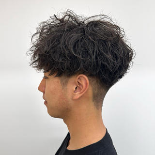 パーマ メンズ メンズパーマ🔵 ハイトーン✨原田慎也のヘアスタイル