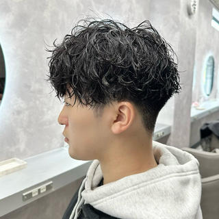 パーマ メンズ メンズパーマ🔵 ハイトーン✨原田慎也のヘアスタイル