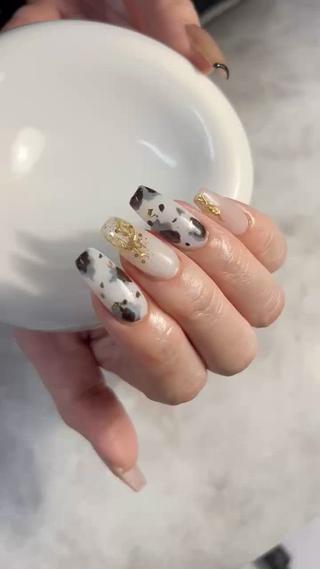 ネイル ネイルサロン Friday 21所属・ネイルサロン Friday 21のネイルデザイン