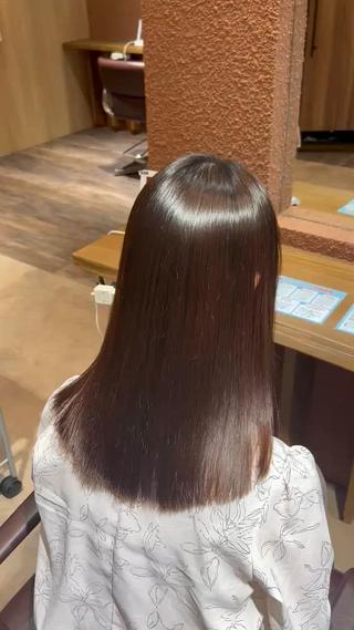 ミディアム lafith hair Glanz 桂所属・かじももな｜縮毛矯正 ｜透明感カラーのヘアスタイル