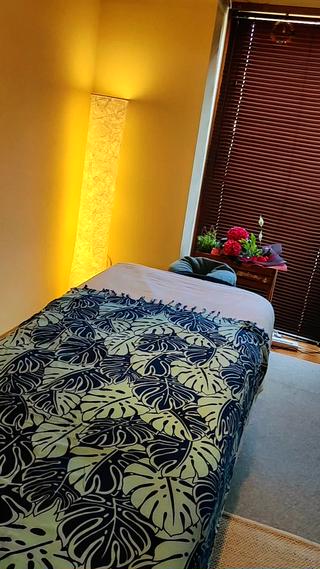 西区LECTすぐ近く　
とってもとっても繰り返すお疲れの根本にアプローチするサロン
ロミロミジェントリーブルー
もみほぐし、リフレクソロジー、ロミロミ（オイルメニュー）等

一時的なリラクゼーションだけではなく、あなたの姿勢やお身体のお悩みを紐解き、10年20年健康で良いパフォーマンスで人生を楽しむ為のお身体作りメンテナンスをお手伝いいたします
通うたびに心も身体もアップデートできたら諦めてた夢がまたみえてくるかも 