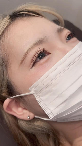 マツエク80本
束感仕上げで目元ぱっちり️ 