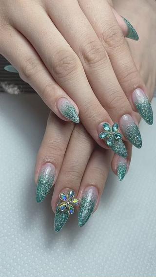 ネイル Munail サロン所属・むねいる nail salonのネイルデザイン