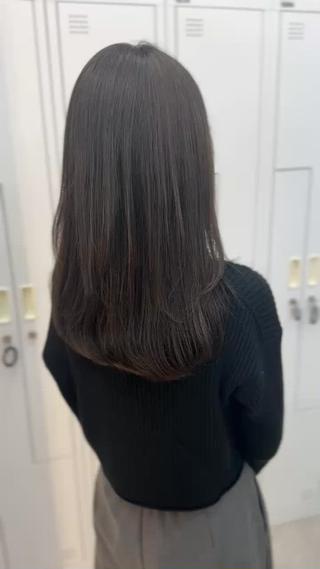 ミディアム 秋山 七海のヘアスタイル