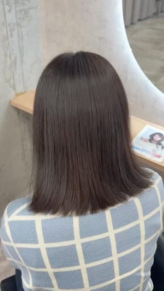 ミディアム 秋山 七海のヘアスタイル