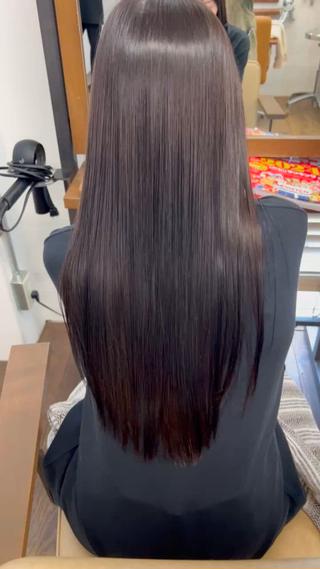 髪質改善トリートメント＋カラーのお客様
カラーしながら髪質改善すると今までトリートメントで満足されなかった方でも必ず満足されると思います。

こんな方にオススメ
ハイトーン、繰り返しカラーされている方
エイジングによる髪のパサつきやうねりがある方

注意事項
髪の毛が元々癖が強い方は満足しにくい仕上がりになります。
一時的に癖は伸びているので洗うと癖が出てきますので
手触りも悪く感じます。
そんな悩みがある方は
縮毛矯正や髪質改善ストレートなどすると手触りは良くなりますので、癖で悩みの方はまずはじめにそちらのメニューがオススメです。
 