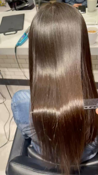 ロング ⬛️⬜️髪質改善⬛️ ⬜️藤川慎太郎のヘアスタイル