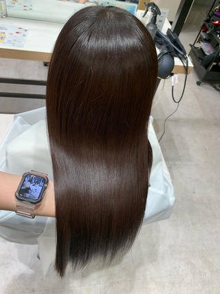 トリートメント施術もダイスキです
つやつや美髪は私にお任せ下さい 