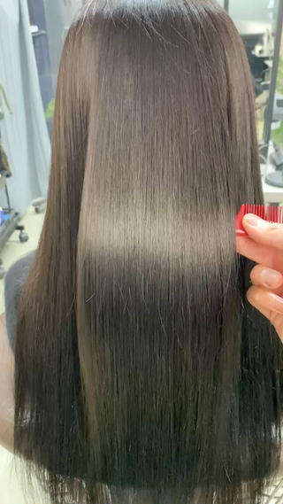 髪質改善ケラチントリートメントで艶髪に 