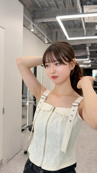 いいかんじにしたい、を叶える顔まわりカット。
前髪と顔まわりにはとってもこだわってカットしています！

少し短めのサイドバングともみあげが結んだ時に小顔に見せてくれます！ 