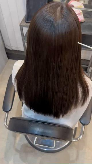 Rebornトリートメントで髪の毛にダメージ補修を施した
髪質改善カラー 