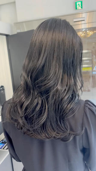 セミロング カラー channel所属・Natsumi ❤︎のヘアスタイル