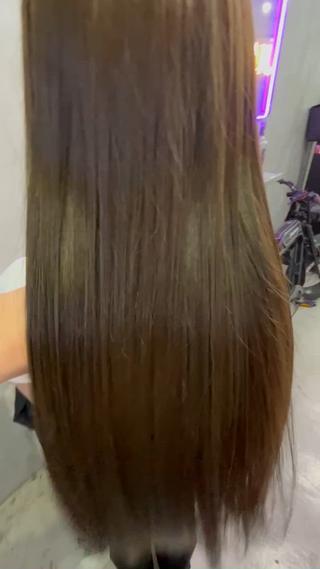 髪質改善カラー
アイロンなしブローのみの仕上げでこの艶感です 