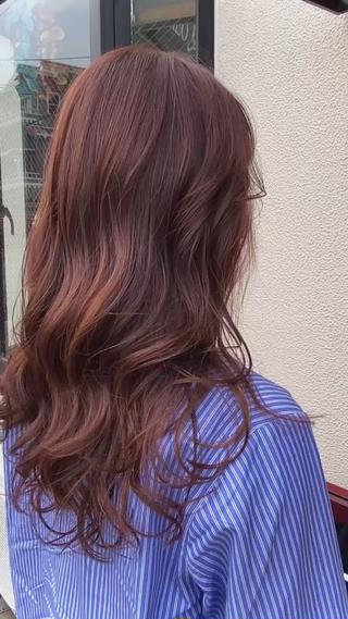 艶髪になるためのカラーベージュピンク
大人女子必須のベージュにお肌に相性の良いピンクをプラスこれでダメージを感じないスタイルに！
仕上げはコテ巻きとtrackオイルでまとまりある髪に♪
おすすめカラーです 