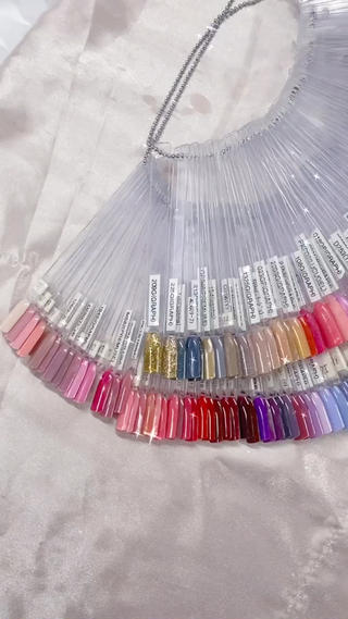 100以上のカラーからお選びいただけます 