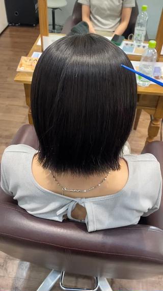 縮毛矯正
多毛、ハチ張りさんもなりたいが叶う！！ 