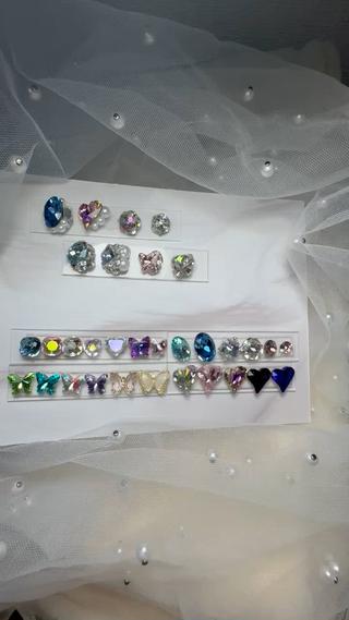 ビジューパーツ
好きな形と色で組み合わせ
可愛すぎ 