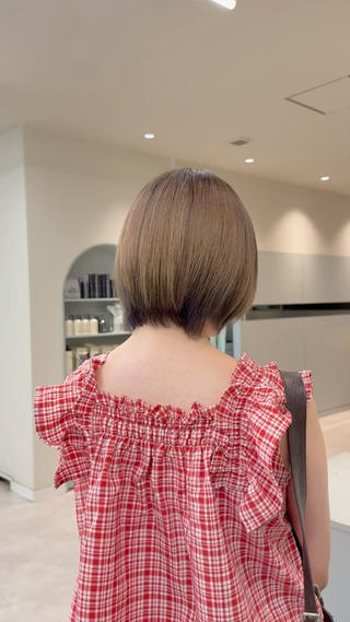 ショート カラー 日吉 里緒のヘアスタイル