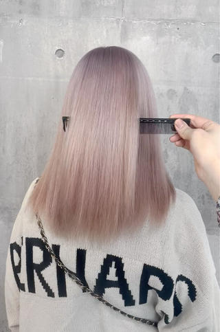 ハイトーンでもできる艶髪髪質改善
独自の技術でハイダメージ毛でもしっかり髪質を改善させます！ 