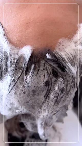 ミディアム カラー パーマ 表参道Lise おおいしおりのヘアスタイル